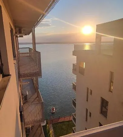 Ionut Seaview Mamaia Apartment *